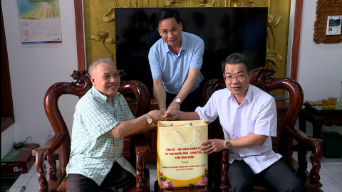 Thăm, tặng qu&agrave; nh&acirc;n dịp kỷ niệm 79 năm ng&agrave;y Thương binh, liệt sĩ