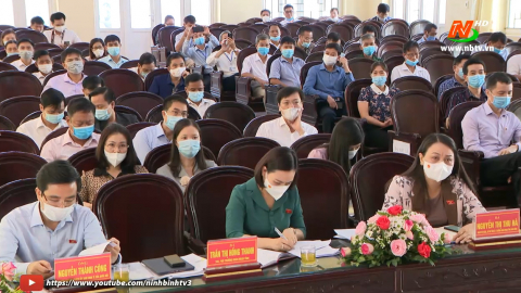 Đo&agrave;n ĐBQH tiếp x&uacute;c cử tri tại huyện Hoa Lư