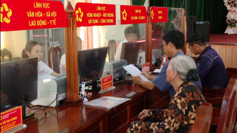 C&aacute;c thủ tục h&agrave;nh ch&iacute;nh được vận h&agrave;nh th&ocirc;ng suốt