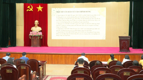Th&aacute;o gỡ kh&oacute; khăn về c&ocirc;ng t&aacute;c t&agrave;i ch&iacute;nh Đảng