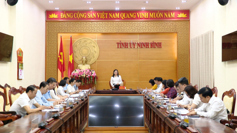Đồng ch&iacute; Ph&oacute; B&iacute; thư Thường trực Tỉnh uỷ l&agrave;m việc với B&aacute;o v&agrave; Ph&aacute;t thanh, Truyền h&igrave;nh Ninh B&igrave;nh
