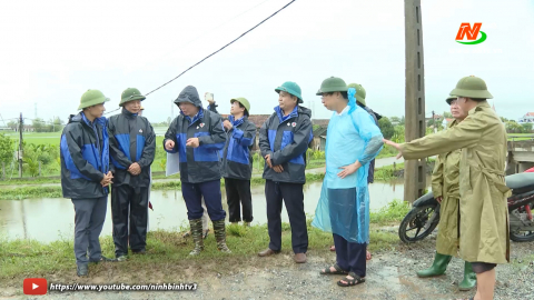Đồng ch&iacute; Tống Quang Th&igrave;n kiểm tra c&ocirc;ng t&aacute;c ứng ph&oacute; với lũ tr&ecirc;n s&ocirc;ng Đ&aacute;y