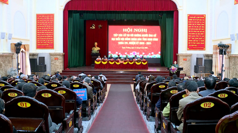 Tiếp x&uacute;c giữa người ứng cử đại biểu Hội đồng nh&acirc;n d&acirc;n tỉnh