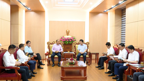 UBND tỉnh l&agrave;m việc với Li&ecirc;n đo&agrave;n Thương mại v&agrave; C&ocirc;ng nghiệp Việt Nam