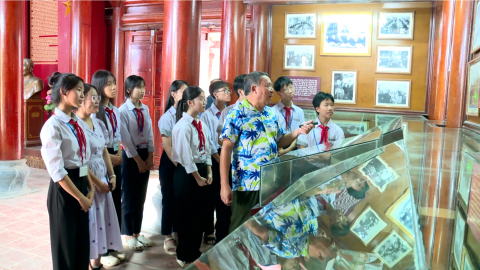 Đồng ch&iacute; L&ecirc; Đức Thọ - Tấm gương người cộng sản ki&ecirc;n trung