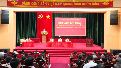 Đối thoại giữa người đứng đầu cấp ủy, ch&iacute;nh quyền với MTTQ, c&aacute;c tổ chức ch&iacute;nh trị - x&atilde; hội v&agrave; nh&acirc;n d&acirc;n