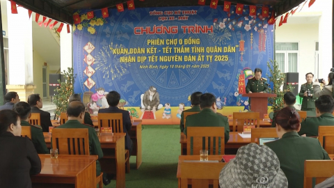 &lsquo;&lsquo;Phi&ecirc;n chợ 0 đồng&rsquo;&rsquo; thắm t&igrave;nh qu&acirc;n d&acirc;n