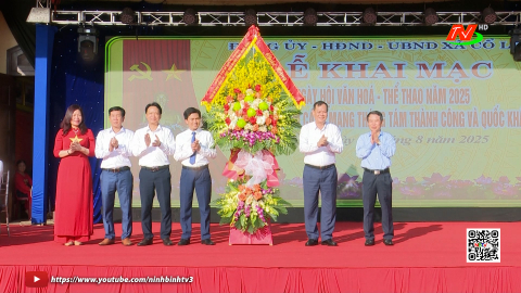 Đồng ch&iacute; Ph&oacute; B&iacute; thư Tỉnh ủy, Chủ tịch HĐND tỉnh dự khai mạc &ldquo;Ng&agrave;y hội Văn h&oacute;a-Thể thao&rdquo; x&atilde; Cổ Lễ