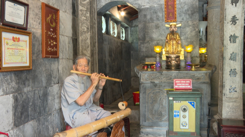 Người kể chuyện di sản bằng &acirc;m nhạc d&acirc;n tộc