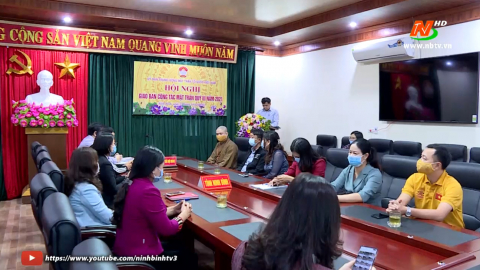 Ủy Ban MTTQ Việt Nam Tỉnh tiếp nhận ủng hộ ph&ograve;ng, chống dịch,