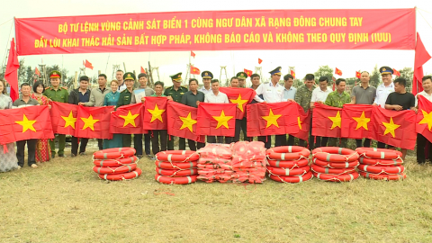 Chương tr&igrave;nh cảnh s&aacute;t biển đồng h&agrave;nh với ngư d&acirc;n