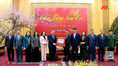 Đo&agrave;n c&ocirc;ng t&aacute;c của Trung ương ch&uacute;c Tết Đảng bộ, ch&iacute;nh quyền v&agrave; Nh&acirc;n d&acirc;n tỉnh Ninh B&igrave;nh