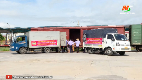 Trao n&ocirc;ng sản cho Hội vi&ecirc;n n&ocirc;ng d&acirc;n TP.Hồ Ch&iacute; Minh v&agrave; B&igrave;nh Dương