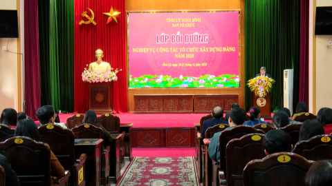 Bồi dưỡng nghiệp vụ c&ocirc;ng t&aacute;c tổ chức x&acirc;y dựng Đảng năm 2025.