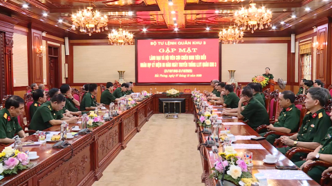 Gặp mặt nh&acirc;n kỷ niệm 80 năm ng&agrave;y truyền thống LLVT qu&acirc;n khu