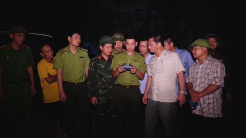 L&atilde;nh đạo UBND tỉnh kiểm tra, chỉ đạo khắc phục vụ ch&aacute;y rừng tại phường Tam Ch&uacute;c