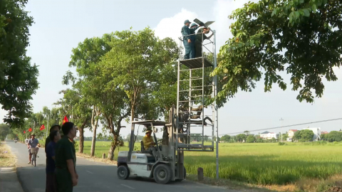 Thắp s&aacute;ng những tuyến đường qu&ecirc;