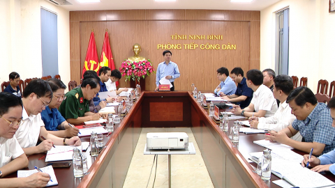 Đồng ch&iacute; B&iacute; thư Tỉnh ủy tiếp c&ocirc;ng d&acirc;n