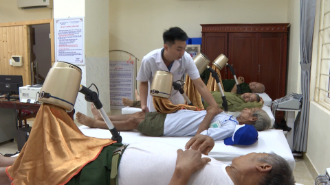 C&ocirc;ng t&aacute;c chăm s&oacute;c, điều dưỡng người c&oacute; c&ocirc;ng với C&aacute;ch mạng