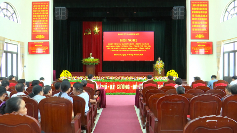X&atilde; B&igrave;nh Sơn sơ kết c&ocirc;ng t&aacute;c x&acirc;y dựng Đảng 6 th&aacute;ng đầu năm v&agrave; c&ocirc;ng bố NQ sắp xếp th&ocirc;n