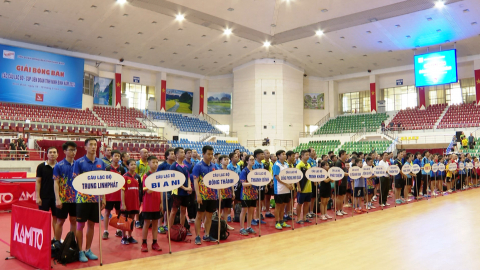 Khai mạc Giải B&oacute;ng b&agrave;n c&aacute;c c&acirc;u lạc bộ - C&uacute;p Li&ecirc;n đo&agrave;n tỉnh Ninh B&igrave;nh năm 2024