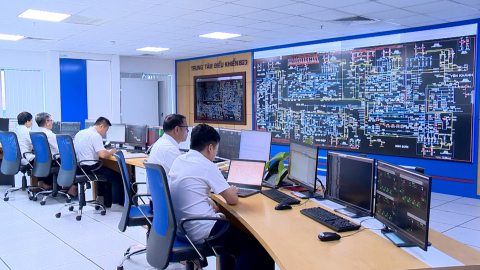 Đảm bảo cung ứng điện cho sản xuất kinh doanh m&ugrave;a nắng n&oacute;ng
