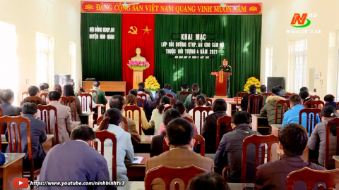 Bồi dưỡng kiến thức QP&AN cho c&aacute;n bộ đối tượng 4