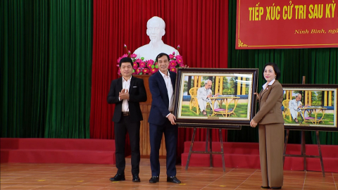 Đại biểu Quốc hội tỉnh tiếp x&uacute;c cử tri sau Kỳ họp thứ 10, Quốc hội kh&oacute;a XV.
