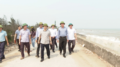 Đồng ch&iacute; B&iacute; thư Tỉnh uỷ Trần Huy Tuấn kiểm tra ph&ograve;ng, chống thi&ecirc;n tai năm 2026