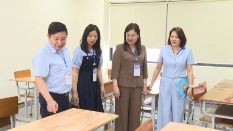 Đồng ch&iacute; Ph&oacute; Chủ tịch UBND tỉnh H&agrave; Lan Anh kiểm tra c&ocirc;ng t&aacute;c chuẩn bị Kỳ thi tốt nghiệp THPT năm 2026