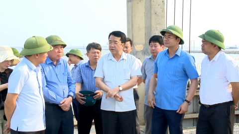 Đồng ch&iacute; Chủ tịch UBND tỉnh Nguyễn Thanh B&igrave;nh kiểm tra c&ocirc;ng t&aacute;c ph&ograve;ng, chống thi&ecirc;n tai năm 2026