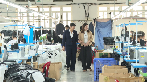 Ph&aacute;t huy tinh thần thi đua, x&acirc;y dựng đất nước h&ugrave;ng cường, thịnh vượng