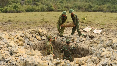Hủy nổ an to&agrave;n bom, đạn, vật liệu nổ c&ograve;n tồn s&oacute;t sau chiến tranh