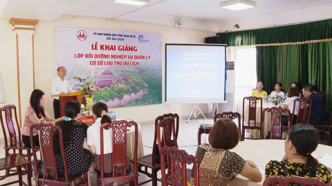 Khai giảng lớp b&ocirc;̀i dưỡng nghi&ecirc;̣p vụ quản lý cơ sở lưu trú du lịch