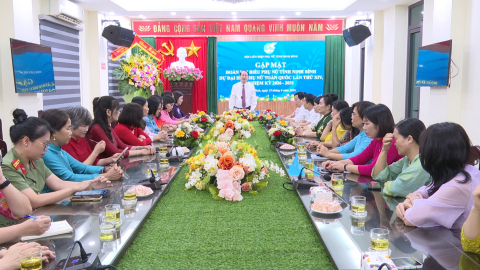 Gặp mặt Đo&agrave;n đại biểu dự Đại hội đại biểu Phụ nữ to&agrave;n quốc lần thứ XIV