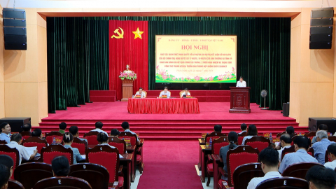 X&atilde; Ph&aacute;t Diệm học tập, qu&aacute;n triệt c&aacute;c văn bản của Trung ương v&agrave; của Tỉnh