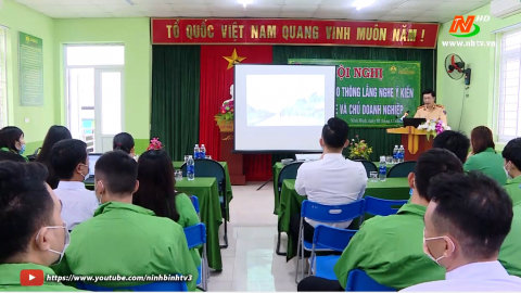 Tuy&ecirc;n truyền ph&aacute;p luật về an to&agrave;n giao th&ocirc;ng cho l&aacute;i xe taxi