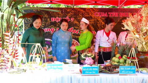 Phụ nữ Ninh B&igrave;nh g&oacute;p phần th&uacute;c đẩy du lịch ph&aacute;t triển