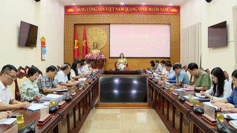 Hội nghị BTC c&aacute;c hoạt động kỷ niệm 60 năm Ng&agrave;y hy sinh của 10 nữ d&acirc;n qu&acirc;n ph&ograve;ng kh&ocirc;ng Lam Hạ