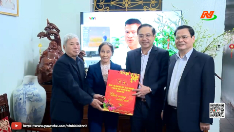 Thăm, tặng qu&agrave; Tết Nguy&ecirc;n đ&aacute;n B&iacute;nh Ngọ