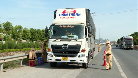 Duy tr&igrave; c&ocirc;ng t&aacute;c xử l&yacute; vi phạm tải trọng