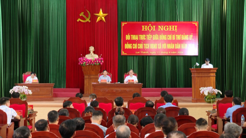  L&atilde;nh đạo x&atilde; Lai Th&agrave;nh đối thoại với nh&acirc;n d&acirc;n