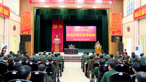 B&agrave;n giao, s&aacute;t nhập Bộ CHQS tỉnh Ninh B&igrave;nh