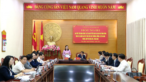 Đo&agrave;n c&ocirc;ng t&aacute;c của Ban Tuy&ecirc;n gi&aacute;o v&agrave; D&acirc;n vận Trung ương l&agrave;m việc với tỉnh Ninh B&igrave;nh