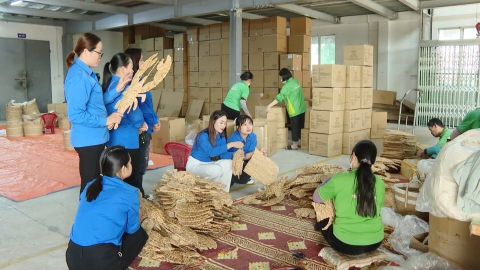 Khơi dậy &yacute; thức tr&aacute;ch nhiệm, kh&aacute;t vọng cống hiến của tuổi trẻ
