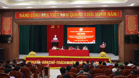 Tiếp x&uacute;c giữa cử tri với người ứng cử đại biểu HĐND tỉnh Ninh B&igrave;nh kh&oacute;a XVI tại phường L&ecirc; Hồ