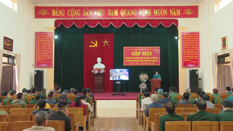 Gặp mặt thanh ni&ecirc;n trước khi l&ecirc;n đường nhập ngũ