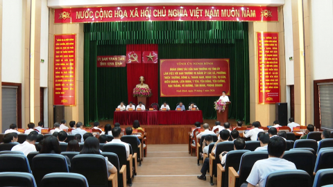 Đo&agrave;n c&ocirc;ng t&aacute;c của Ban Thường vụ Tỉnh ủy l&agrave;m việc với Ban Thường vụ Đảng ủy c&aacute;c x&atilde;, phường thuộc nh&oacute;m 8