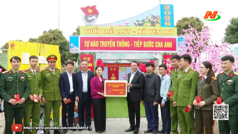 Đồng ch&iacute; B&iacute; thư Tỉnh ủy thăm, động vi&ecirc;n c&ocirc;ng t&aacute;c tuyển qu&acirc;n tại x&atilde; Y&ecirc;n M&ocirc;