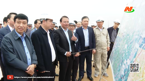Đồng ch&iacute; B&iacute; thư Tỉnh ủy thăm, kiểm tra động vi&ecirc;n sản xuất đầu xu&acirc;n B&iacute;nh Ngọ